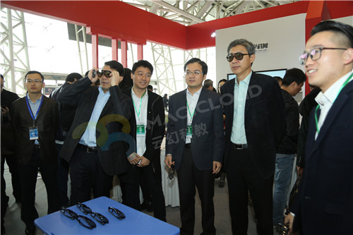 5 鳳凰傳媒股份有限公司孫真?？偨?jīng)理_副本.jpg